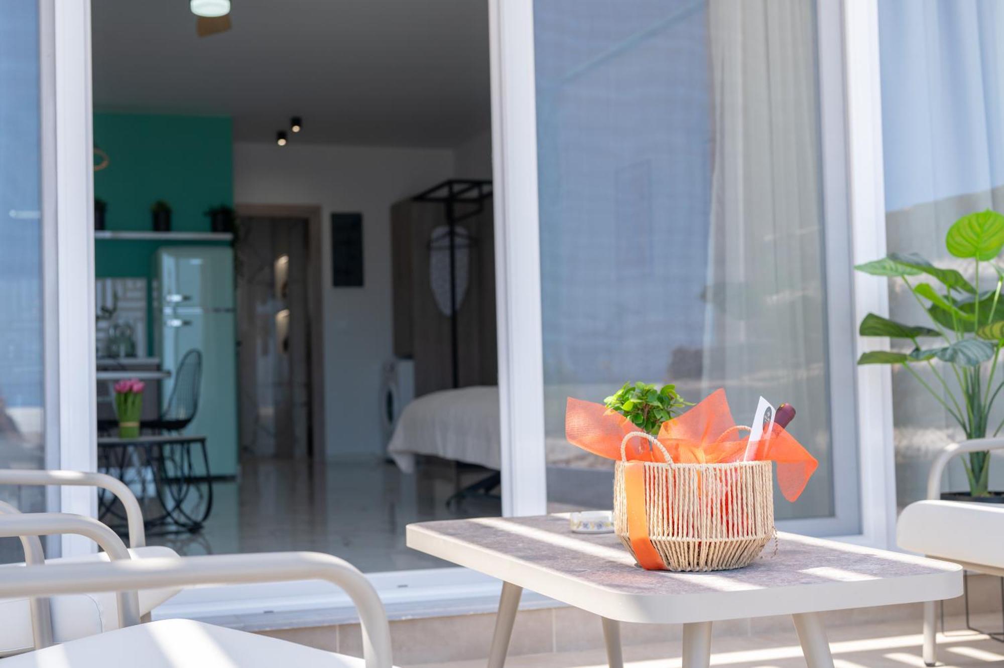 Nalu Luxury Suites Adults Only Kéfalos Exterior photo