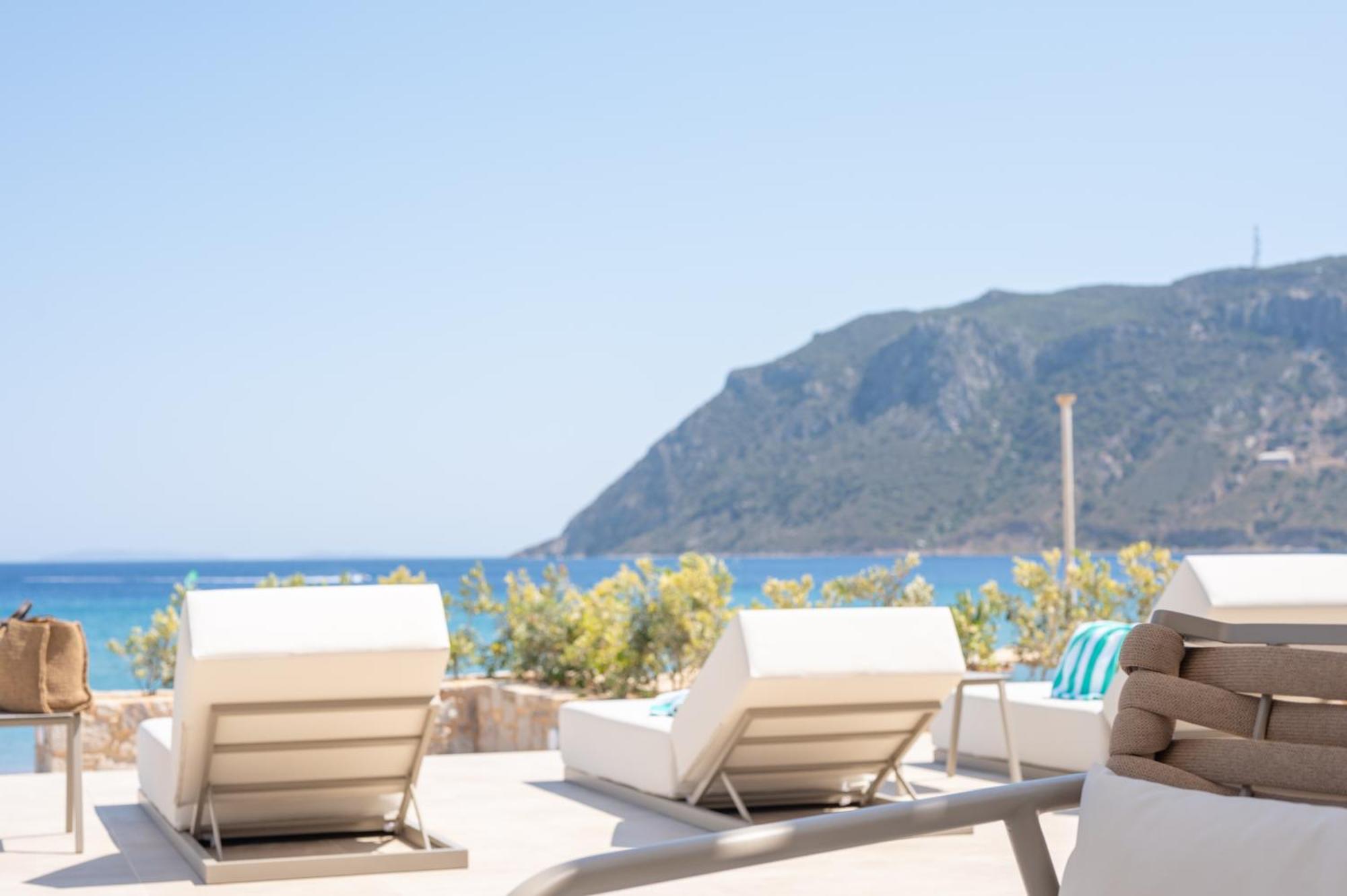 Nalu Luxury Suites Adults Only Kéfalos Exterior photo