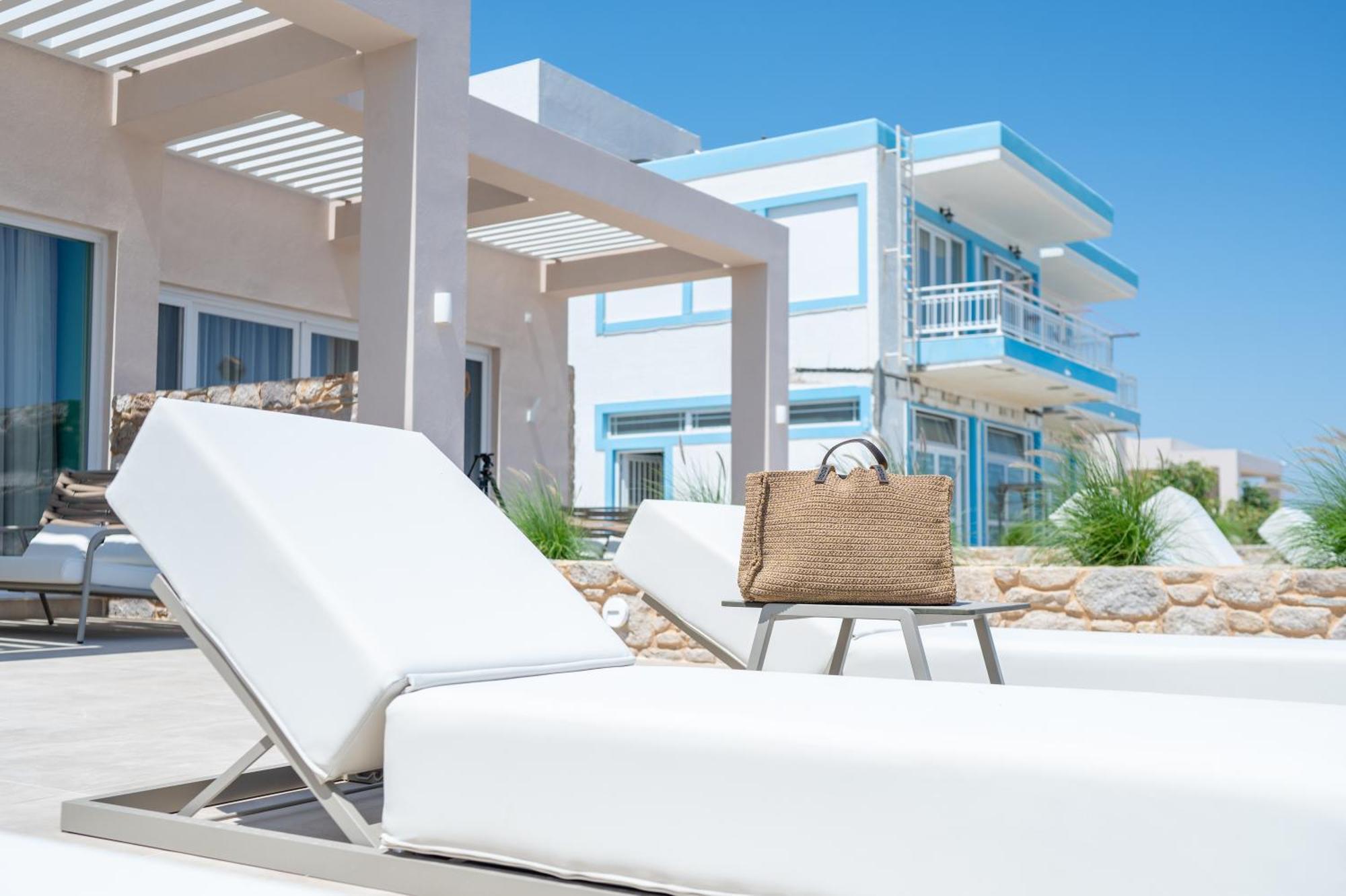 Nalu Luxury Suites Adults Only Kéfalos Exterior photo