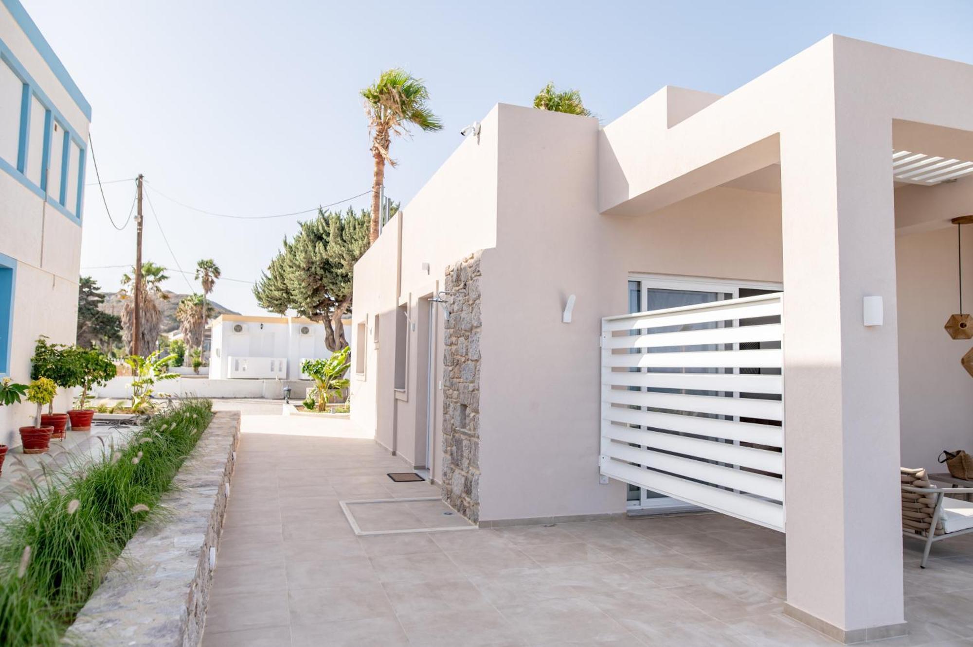 Nalu Luxury Suites Adults Only Kéfalos Exterior photo