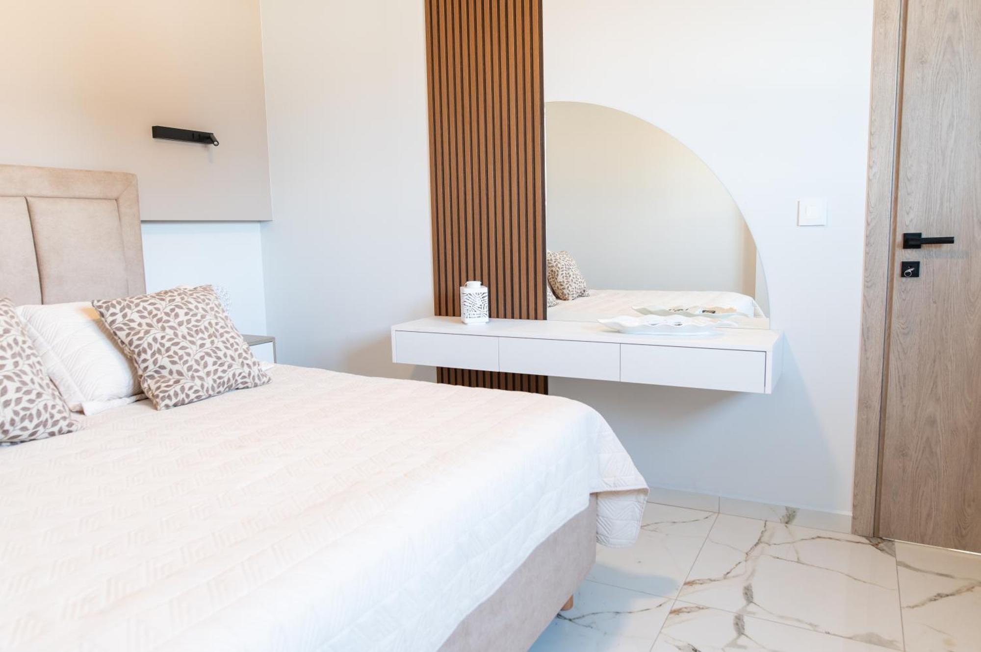 Nalu Luxury Suites Adults Only Kéfalos Exterior photo