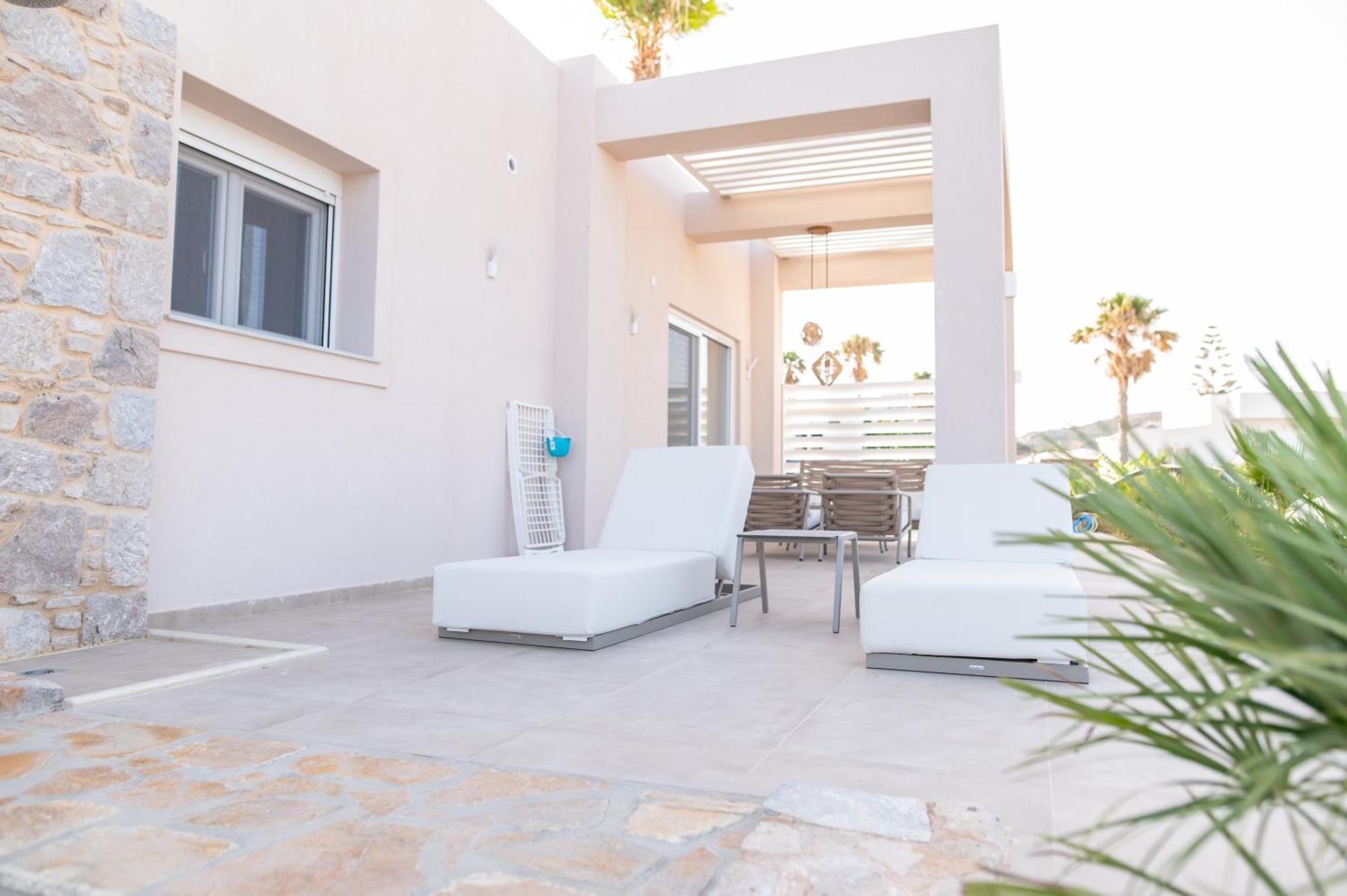 Nalu Luxury Suites Adults Only Kéfalos Exterior photo