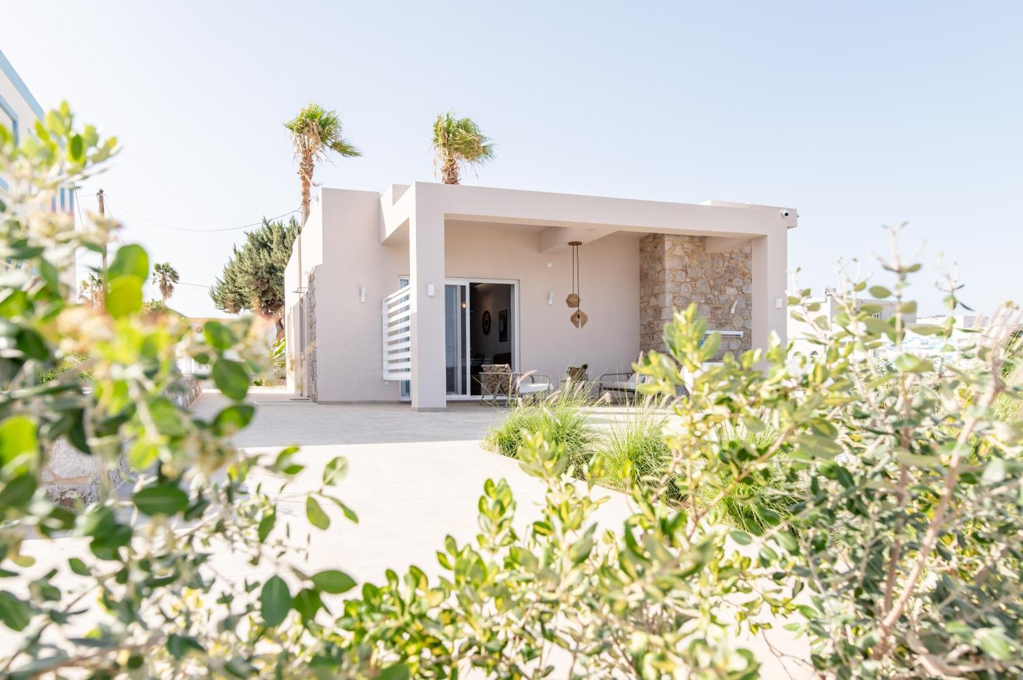 Nalu Luxury Suites Adults Only Kéfalos Exterior photo